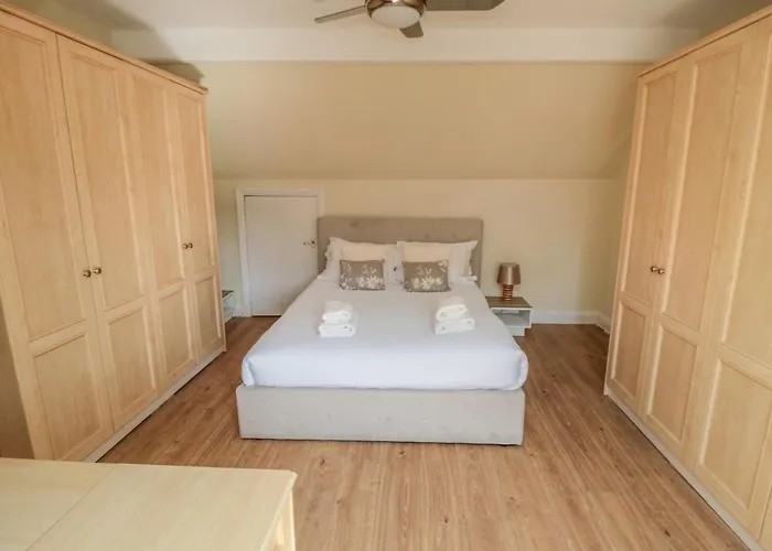 Lonsdale スカーバラ