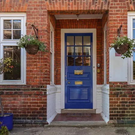 בית נופש Lonsdale *