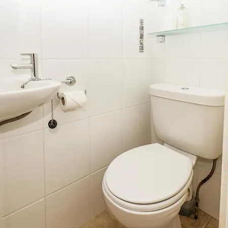 Lonsdale בית נופש