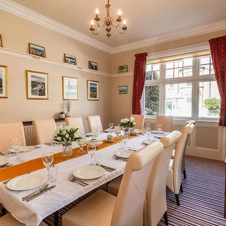 בית נופש Lonsdale *