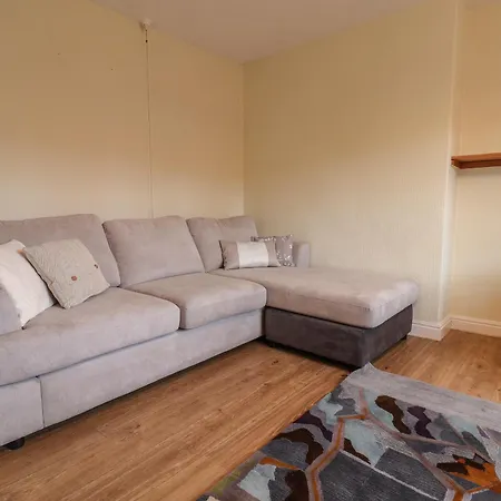 Lonsdale * Scarborough