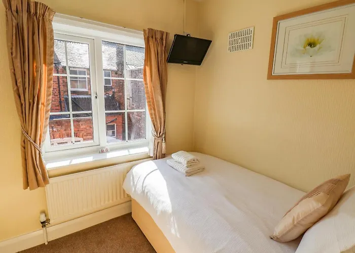 Lonsdale Scarborough